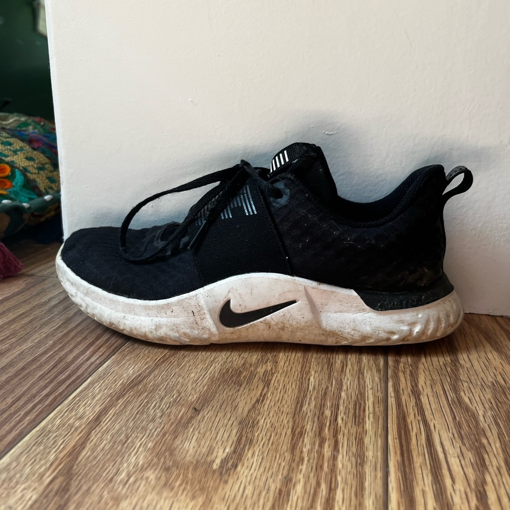 Nike Tennis Shoes